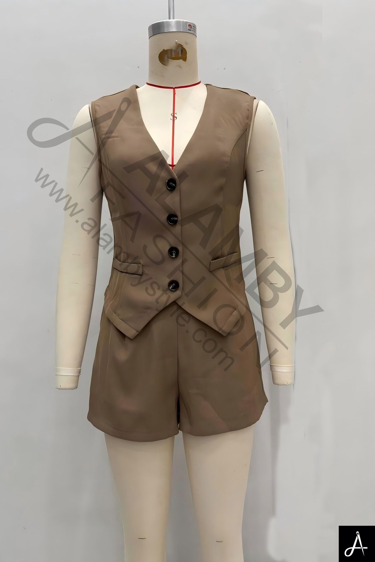 V‑neck waistcoat & shorts set